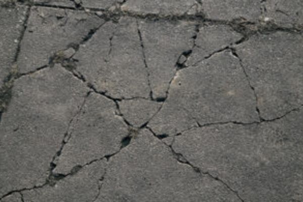 7 Causes of Cracks in Driveway and How to Fix Them 2