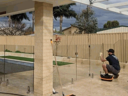 How To Install Glass Pool Fence 111